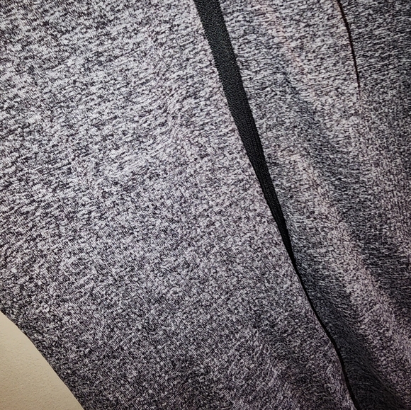 Orangetheory zipup - Picture 3 of 3